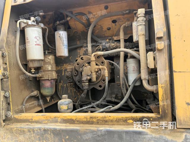 液壓泵斜45?左（大件艙室）