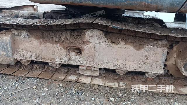 驾驶室顶部（整机外观）