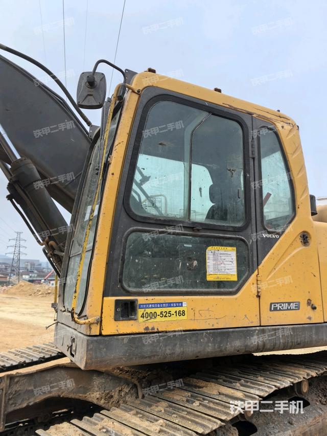 駕駛室左前45度（駕駛室部分）