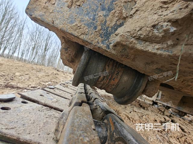 右側(cè)履帶整體?（行走機構(gòu)）