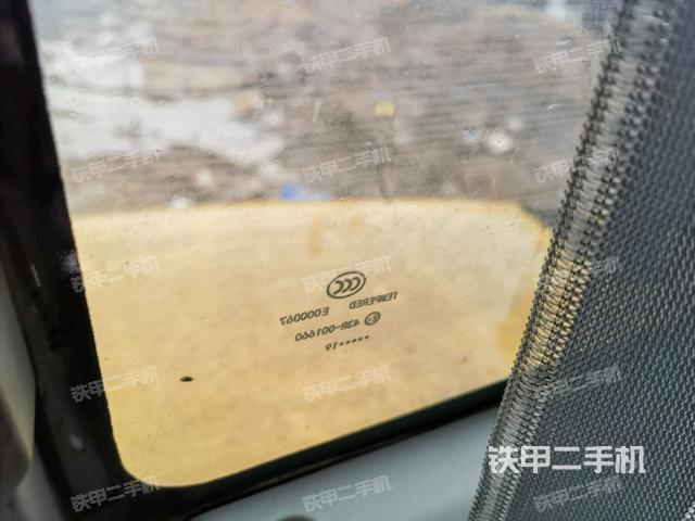 后窗玻璃角標(biāo)(駕駛室部分) 后窗玻璃角標(biāo)(駕駛室部分)