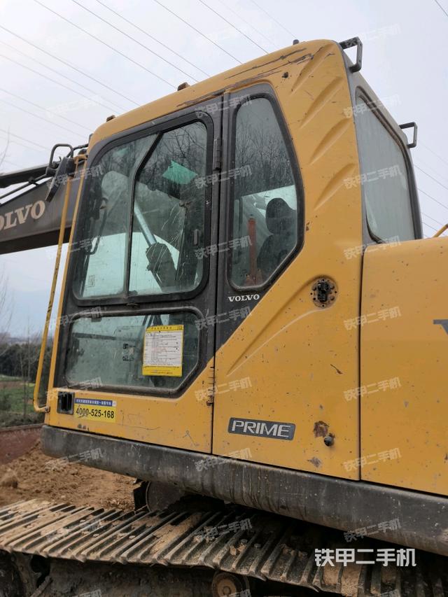 駕駛室左后45度（駕駛室部分）