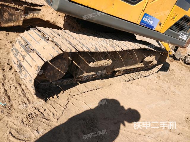 右側(cè)履帶整體（行走機(jī)構(gòu)）