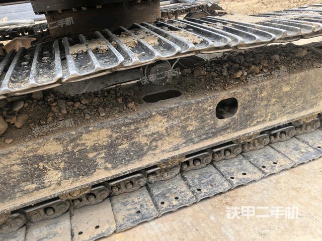 右側(cè)行走馬達(dá)蓋板(行走機(jī)構(gòu)) 右側(cè)行走馬達(dá)蓋板(行走機(jī)構(gòu))
