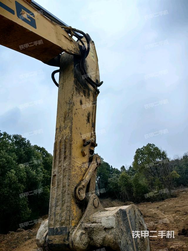 小臂整體左后（工作和回轉(zhuǎn)裝置）