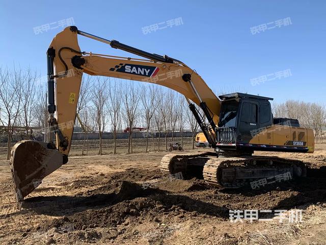 駕駛室頂部（整機外觀）