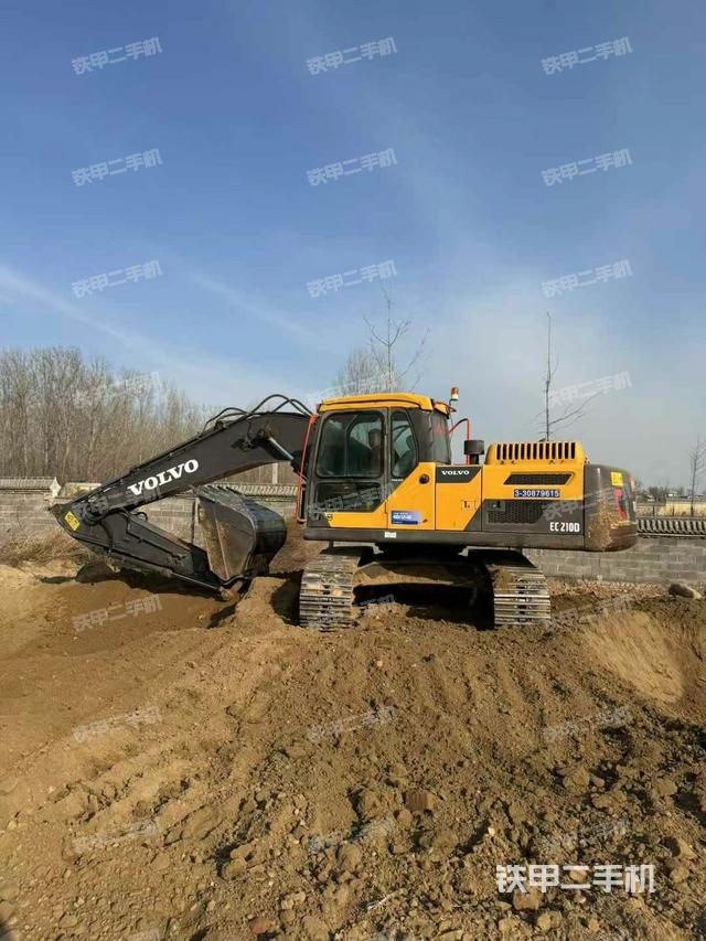 駕駛室頂部（整機(jī)外觀）