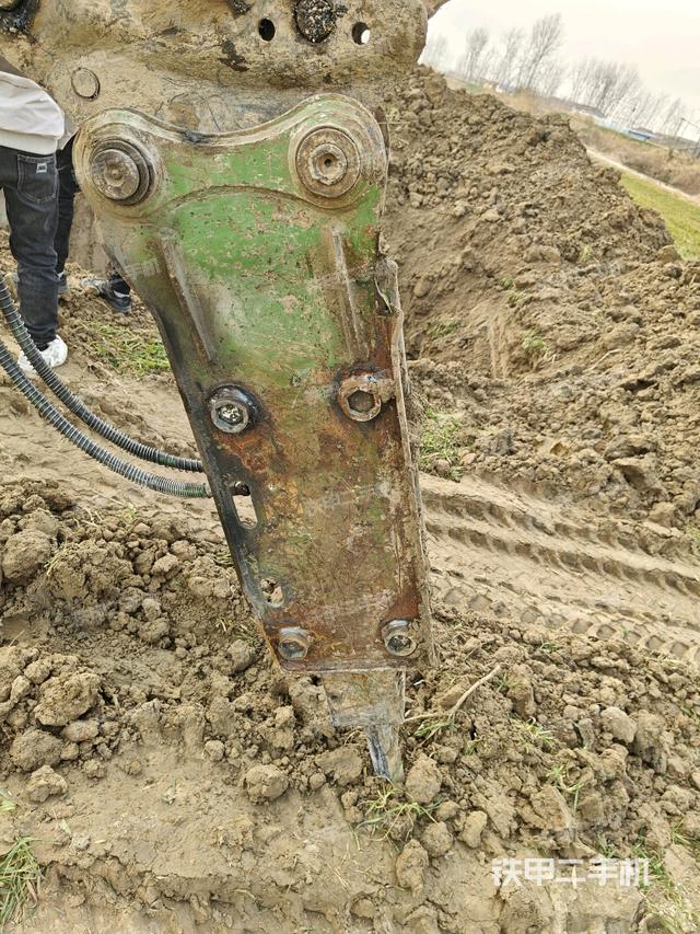 鏟斗右后整體（工作和回轉裝置）