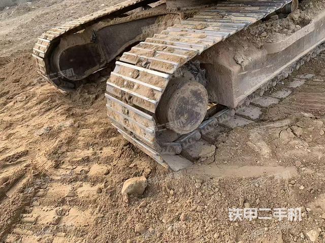 單側(cè)履帶整體（整機(jī)外觀）