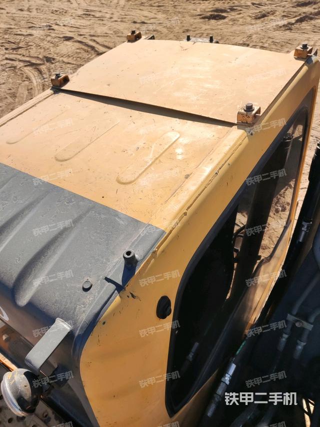 駕駛室頂部俯視（上車部件）