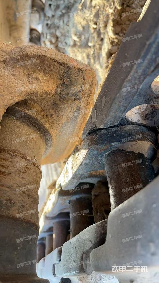 左導向輪（行走機構(gòu)）