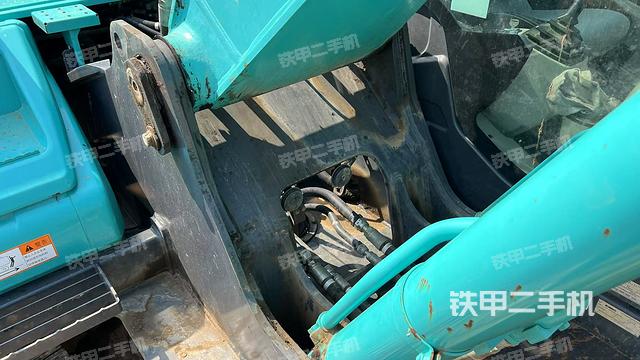 大臂根部?斜視(工作和回轉(zhuǎn)裝置) 大臂根部?斜視(工作和回轉(zhuǎn)裝置)