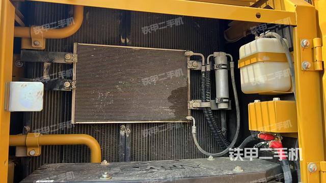 散熱器正面（大件艙室）