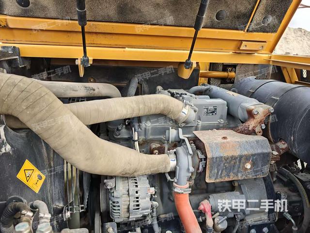 發(fā)動機(jī)整體俯視(整機(jī)外觀) 發(fā)動機(jī)整體俯視(整機(jī)外觀)