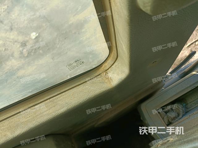 后窗玻璃角標(biāo)(駕駛室部分) 后窗玻璃角標(biāo)(駕駛室部分)