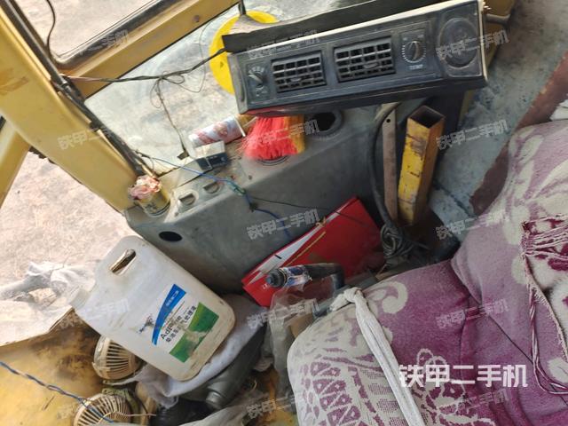 儀表盤全景（壓路機(jī)駕駛室）