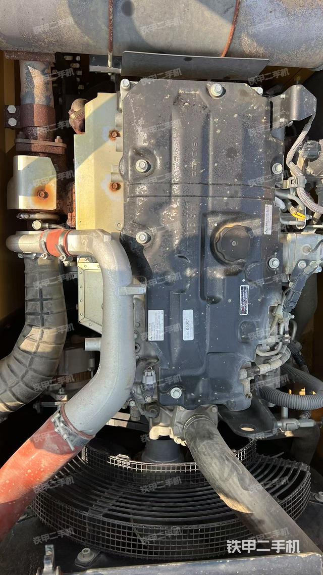 發(fā)動(dòng)機(jī)室（上車部件）