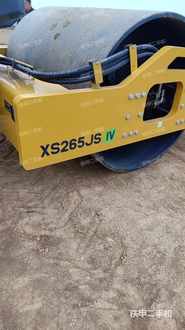 整机右后45°（设备外观及核心部件）