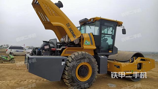 整机右侧（设备外观及核心部件）