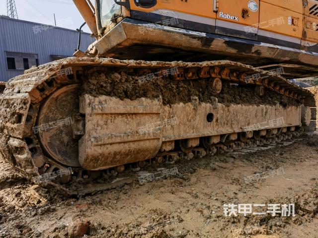 右側履帶整體(行走機構) 右側履帶整體(行走機構)