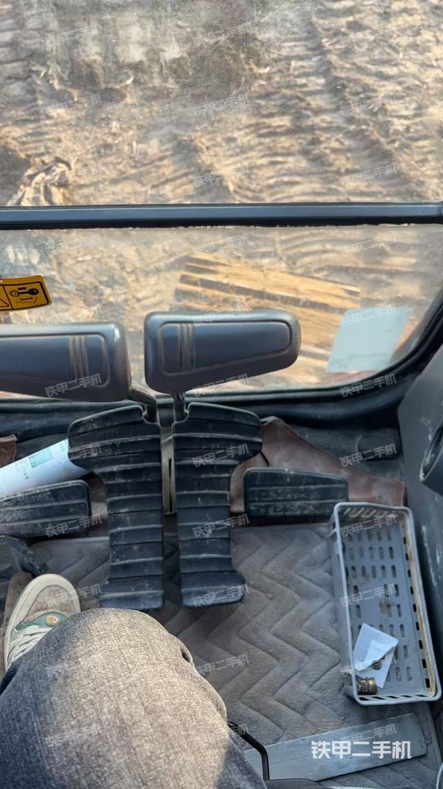 座椅后部（駕駛室部分）