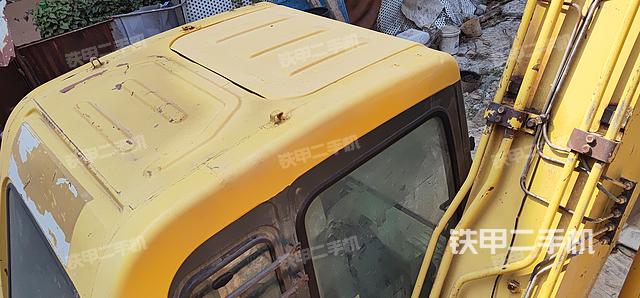 驾驶室顶部（整机外观）