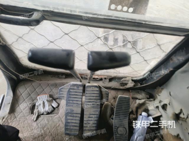 頂棚整體(駕駛室部分) 頂棚整體(駕駛室部分)
