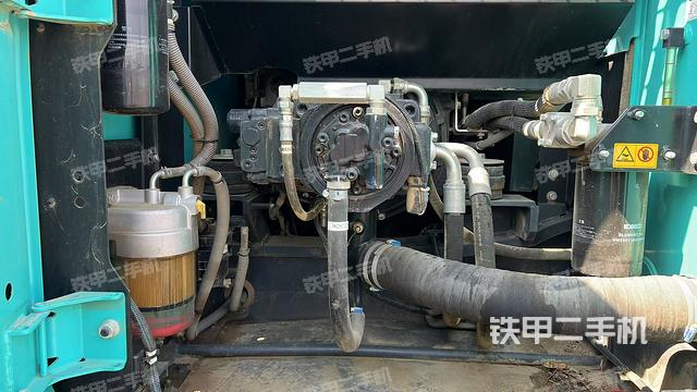 液壓泵斜45?左(大件艙室) 液壓泵斜45?左(大件艙室)