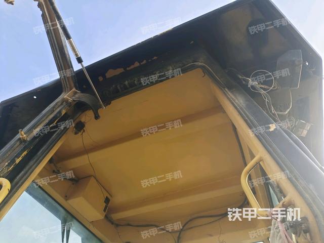 駕駛室外頂全景（壓路機(jī)駕駛室）