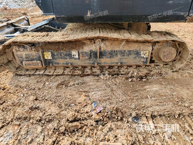 左側(cè)履帶整體?(行走機(jī)構(gòu)) 左側(cè)履帶整體?(行走機(jī)構(gòu))