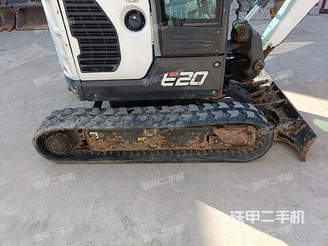 单侧履带整体（整机外观）