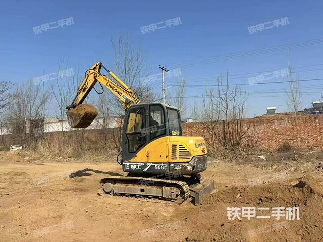 駕駛室整體（整機(jī)外觀）