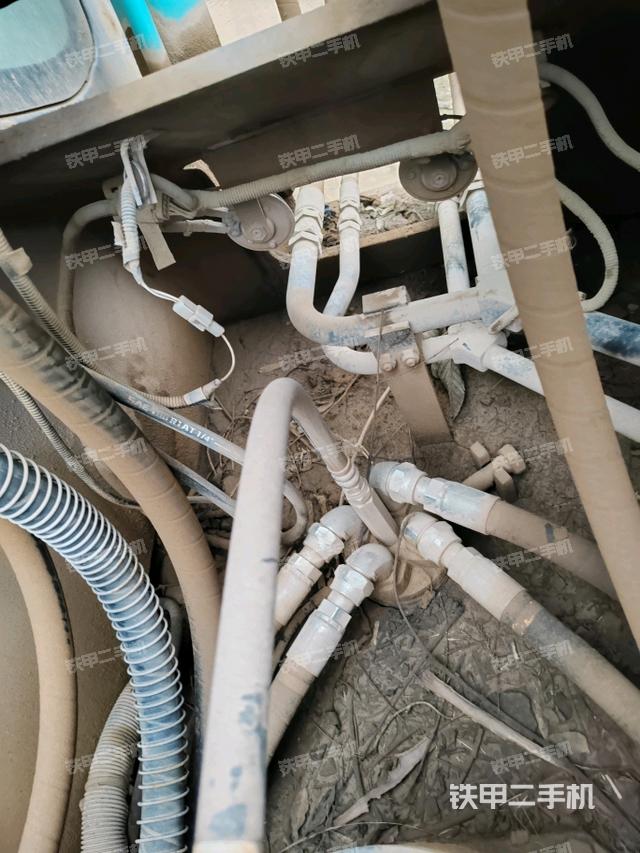 气门室盖螺丝特写（上车部件）