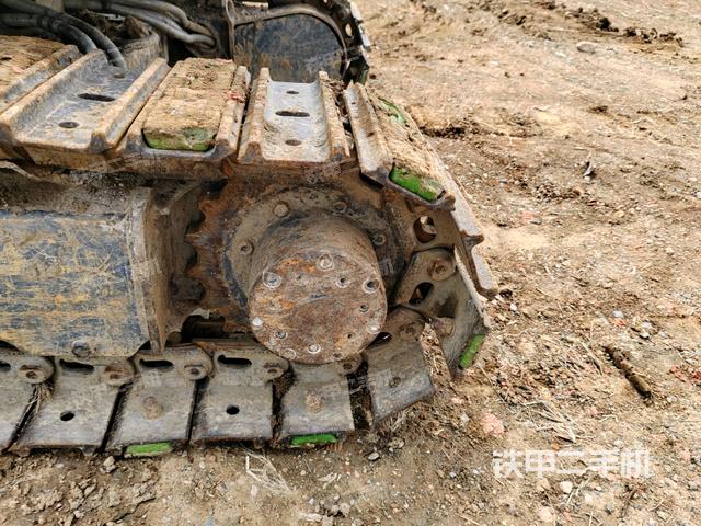 右驅動輪（行走機構）