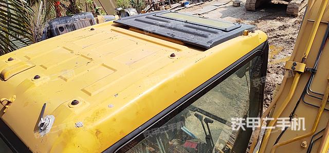 驾驶室顶部（整机外观）