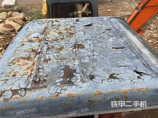 駕駛室頂部（整機(jī)外觀）