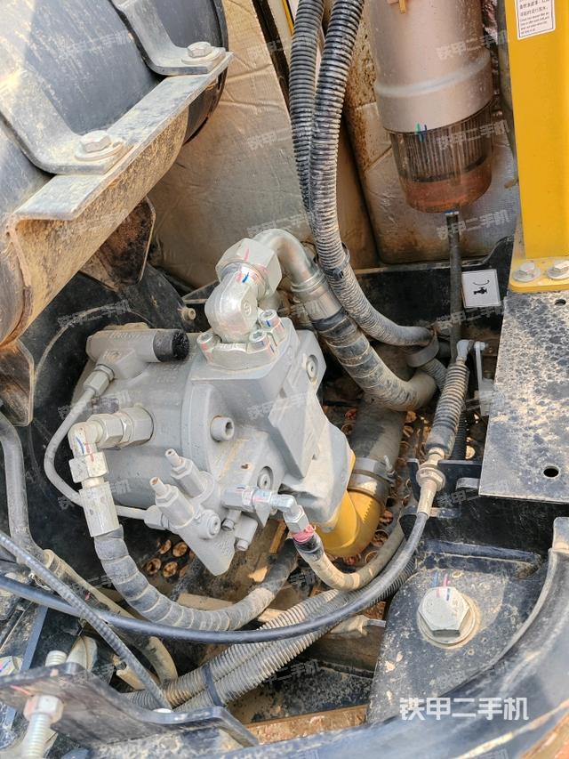 液壓泵室(大件艙室) 液壓泵室(大件艙室)