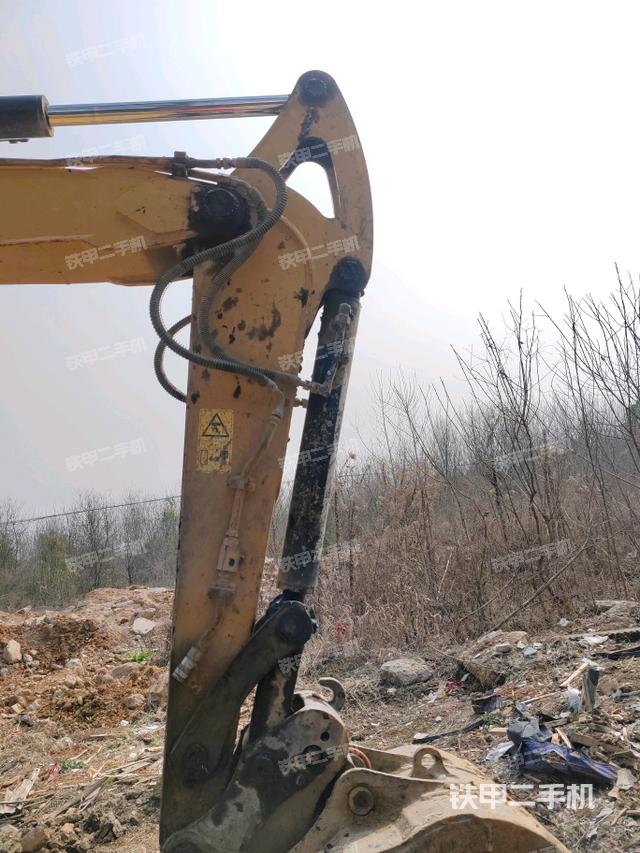 小臂整體右前(工作和回轉(zhuǎn)裝置) 小臂整體右前(工作和回轉(zhuǎn)裝置)