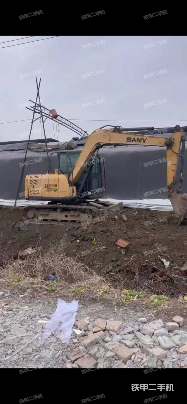 驾驶室顶部（整机外观）