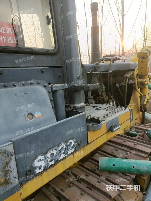 整機右后45°(設(shè)備外觀及核心部件) 整機右后45°(設(shè)備外觀及核心部件)
