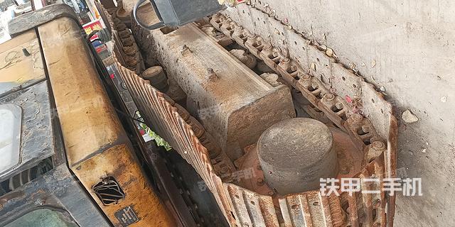 单侧履带整体（整机外观）