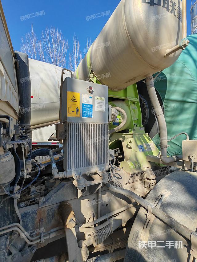 整機(jī)右側(cè)（設(shè)備外觀及核心部件）