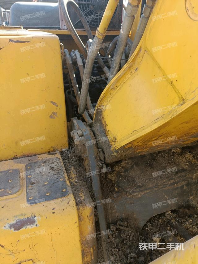 大臂根部?斜視(工作和回轉(zhuǎn)裝置) 大臂根部?斜視(工作和回轉(zhuǎn)裝置)