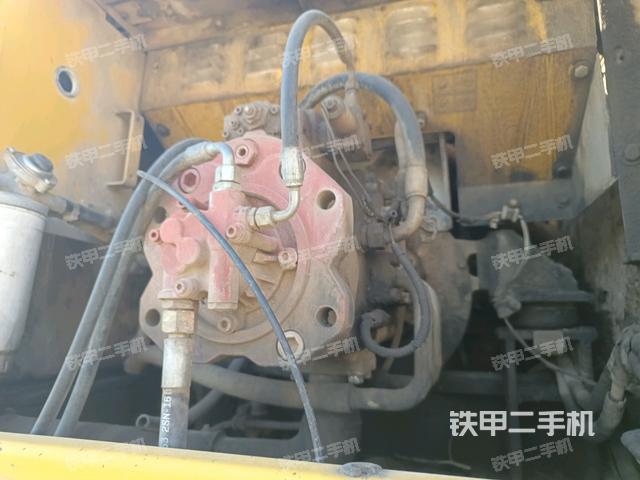 液壓泵斜45?右(大件艙室) 液壓泵斜45?右(大件艙室)
