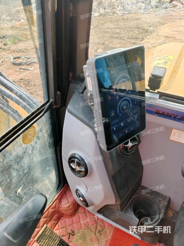 顯示屏?(駕駛室部分) 顯示屏?(駕駛室部分)