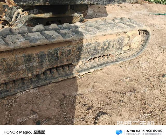 單側(cè)履帶整體（整機(jī)外觀(guān)）