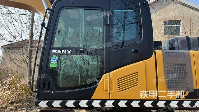 駕駛室左前45度（駕駛室部分）