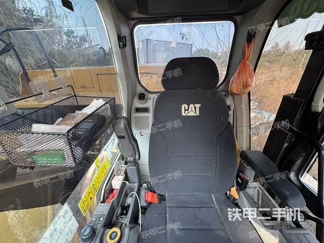 驾驶室整体（整机外观）