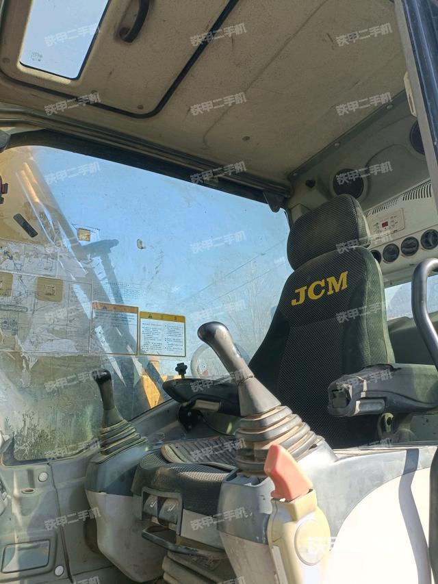 后窗玻璃角標(biāo)(駕駛室部分) 后窗玻璃角標(biāo)(駕駛室部分)