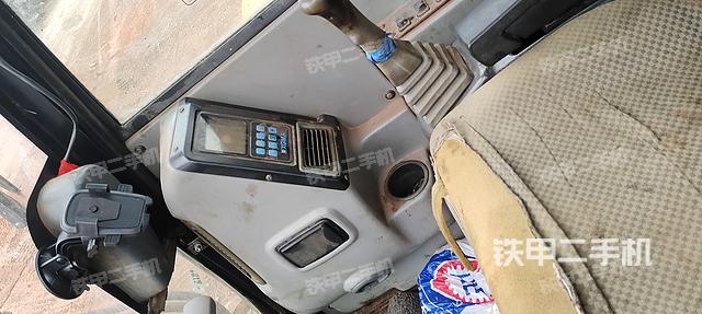 驾驶室整体（整机外观）